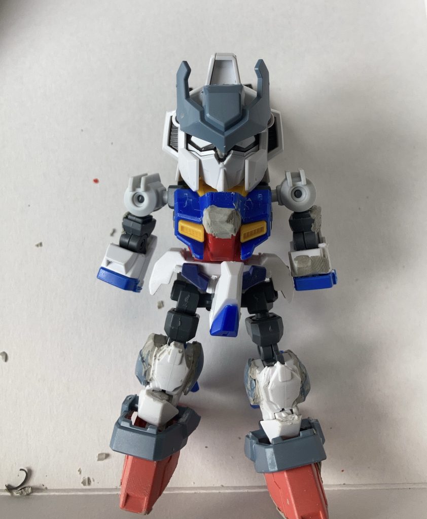 手足はダイバーエースが基本で、デルタプラスのパーツを被せていく感じ。