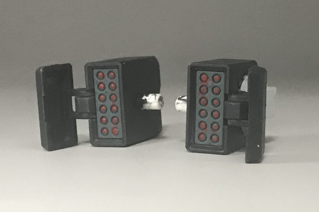 脚部マイクロミサイル塗り分け