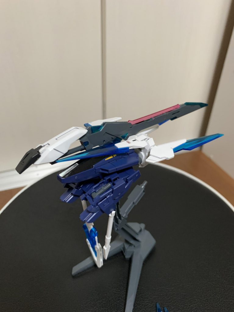 近・中距離用装備GNアグレッシブパックです。トランジェントガンダムのパーツを流用しています。