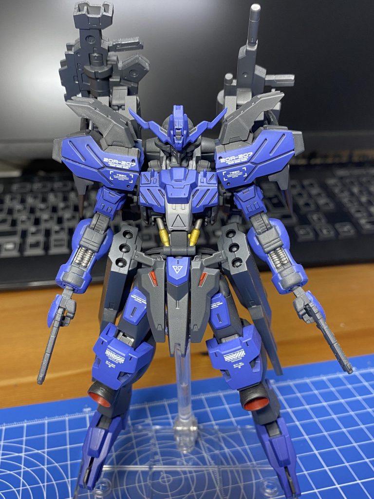 多少の色味変更とデカール貼り付けトップコートで仕上げました