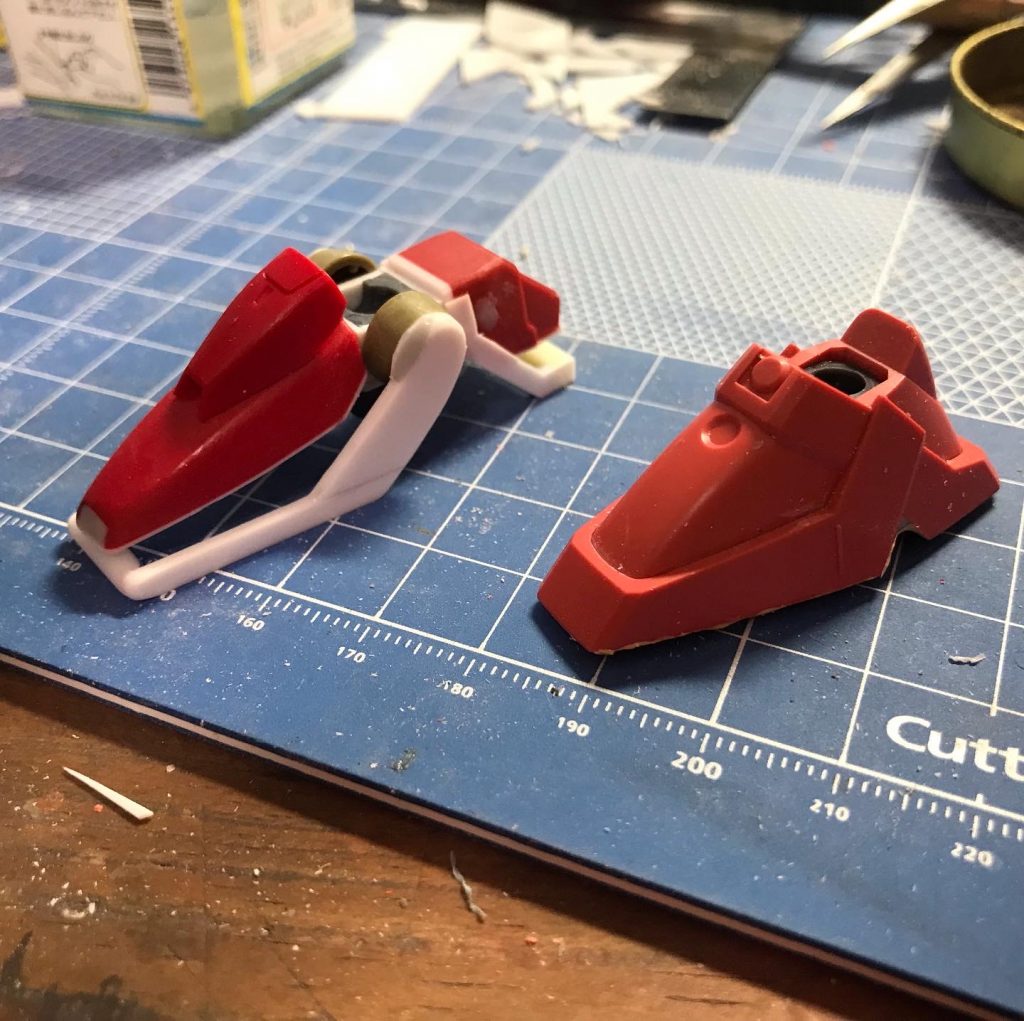 一番拘った所です。通常の足では綺麗なシルエットのガーベラテトラが野暮ったく見えてしまうので、足を最小限のものにし、宇宙用である事を強調しました。