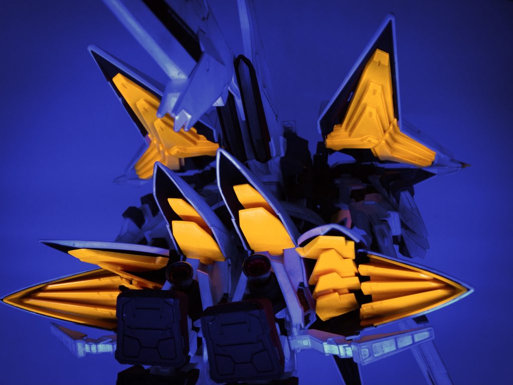 電飾よりも簡単に劇中のイメージが再現できるのでおすすめの手法です。