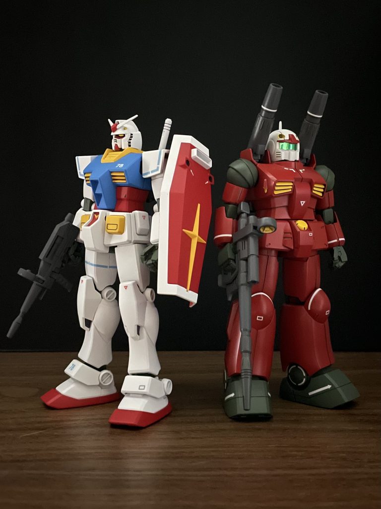 写真追加。後に作成したガンキャノンとのツーショット。