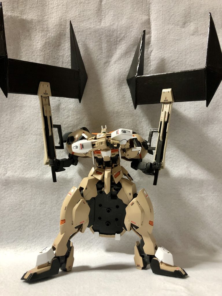 すいませんサムネのクソデカ武器があります(-。-;やっぱり何かカスタムしたく、オリジナルの鈍器、スパナーアックスを作りました。バルバトスのレンチメイスからフルシティのシザーシールドの間に開発された武器って感じで作りました