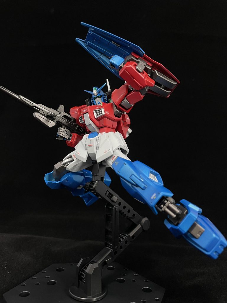 塗装後はスミ入れしたり、そのへんに余ってたデカールを貼ったりして仕上げました。かっこいい風にはなりましたか？