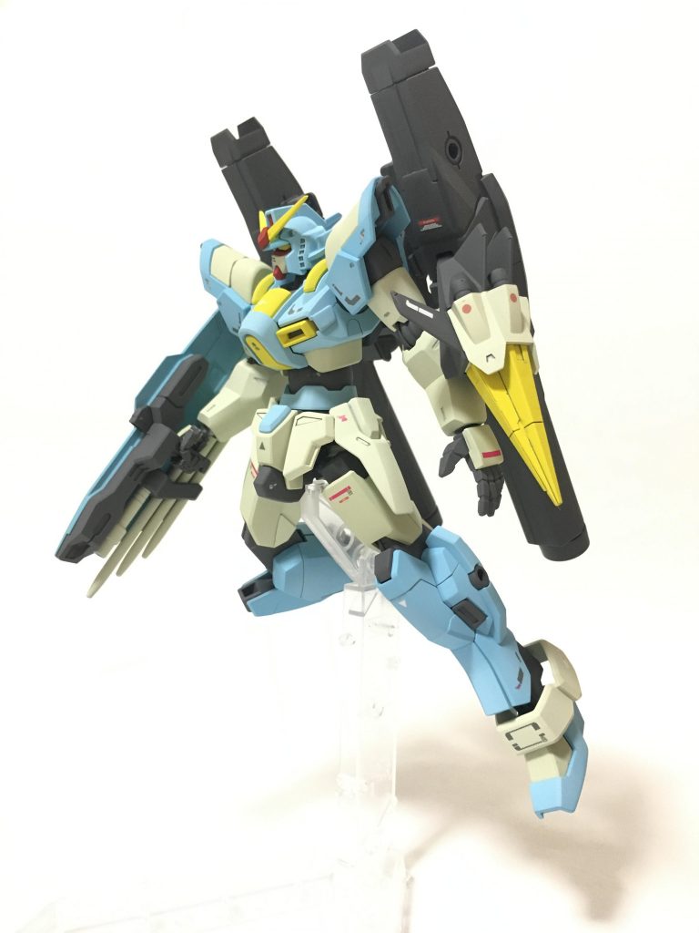 宇宙空間を飛んでいるイメージで。