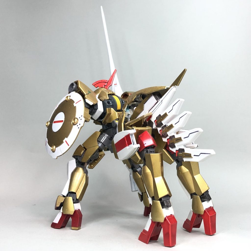 背面。馬の後ろ太腿、尻尾の表現に苦労しました。