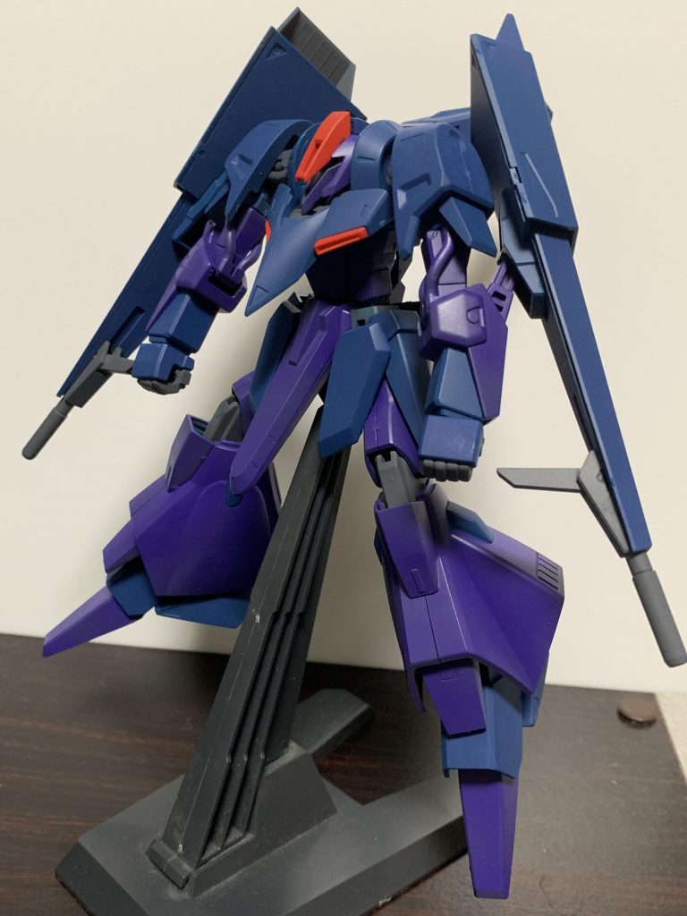 塗装だけなので合わせ目もそのままです。