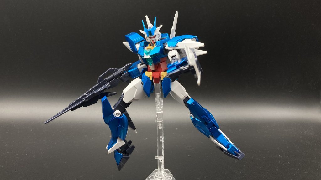 まずはアースリーガンダムこちらはガンダムマーカーEXのコスモメタブルーで塗装しています