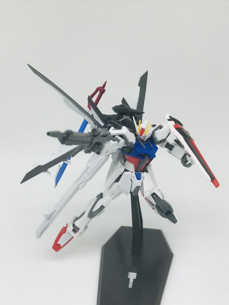 ストライクは元がかなりしっかり動くので改造のしがいがありますね。HGCEでオオトリ出てくれないかなぁ…