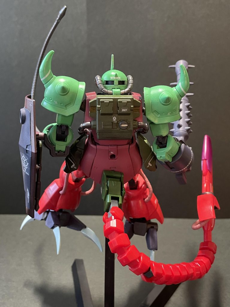 リア&フロント使用キットはプロトタイプグフ　戦術実証機とガザCをベースにナタク、ズゴッグ、デスアーミー＋αといった具合。