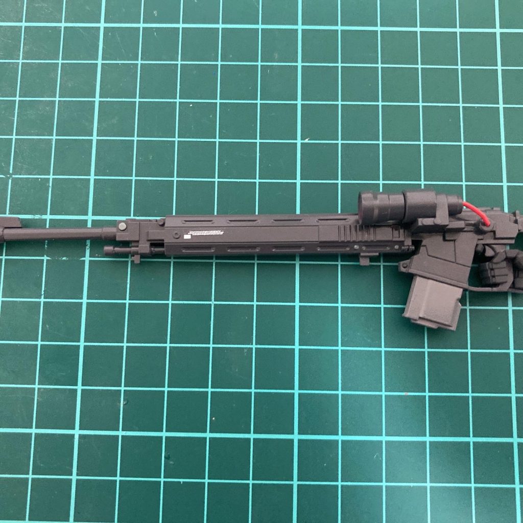 対艦ライフルを付属のハンドパーツだとちゃんと持ってくれないのでオリジンの対艦ライフルに変えましたヅダの魅力半減したかも…(ﾉд-｡)