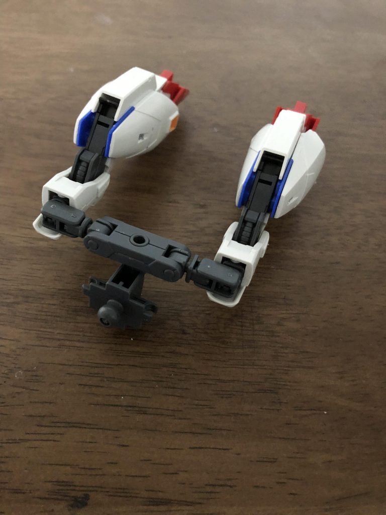 使ってるジョイントは変わりましたが足はこんな感じで本家Zっぽい変形を意識した形にしてます。