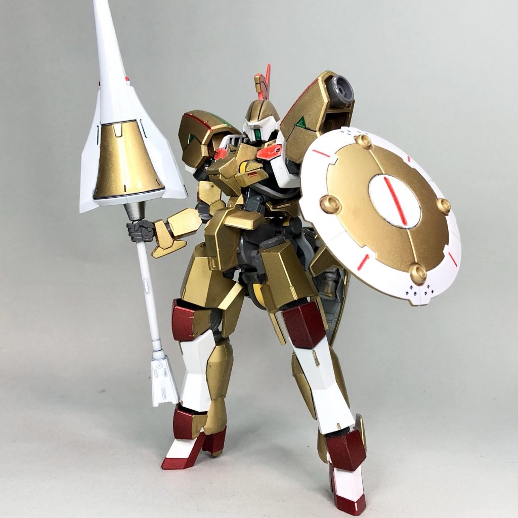 二脚形態。もうただの金色のグレイズリッター。