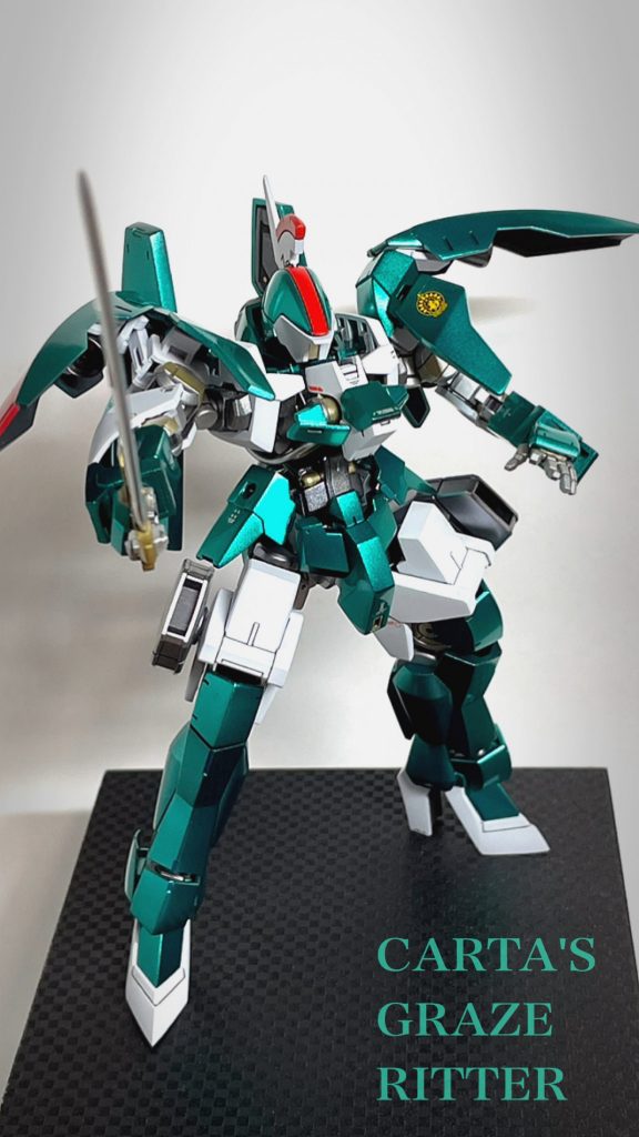 グレイズリッター(カルタ機)をキャンディ塗装で仕上げてみました!黒いパーツはカルタの髪色イメージして白、フレームは銀で塗り分けしてみたけどよくよく考えたらレギンレイズと同じだったからあんま変わり映えしなくなってしまいましたん(⌒-⌒; )改造箇所は背中のバインダー?の肉抜きが結構目立つのでエポパテで肉抜き底のディティールを転写して埋めてみました。その他はつま先をシャープ化したのと、肩のモールドを埋めたくらいです。