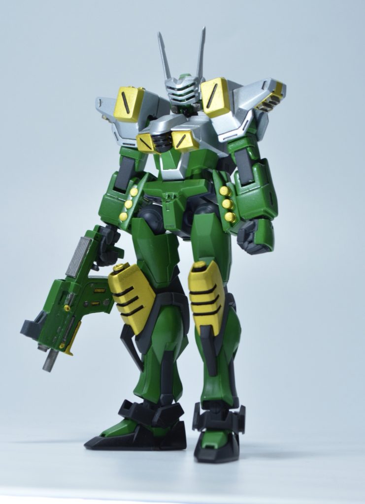 スタイルを変えるために足をストライクガンダムに変更したりしてます。