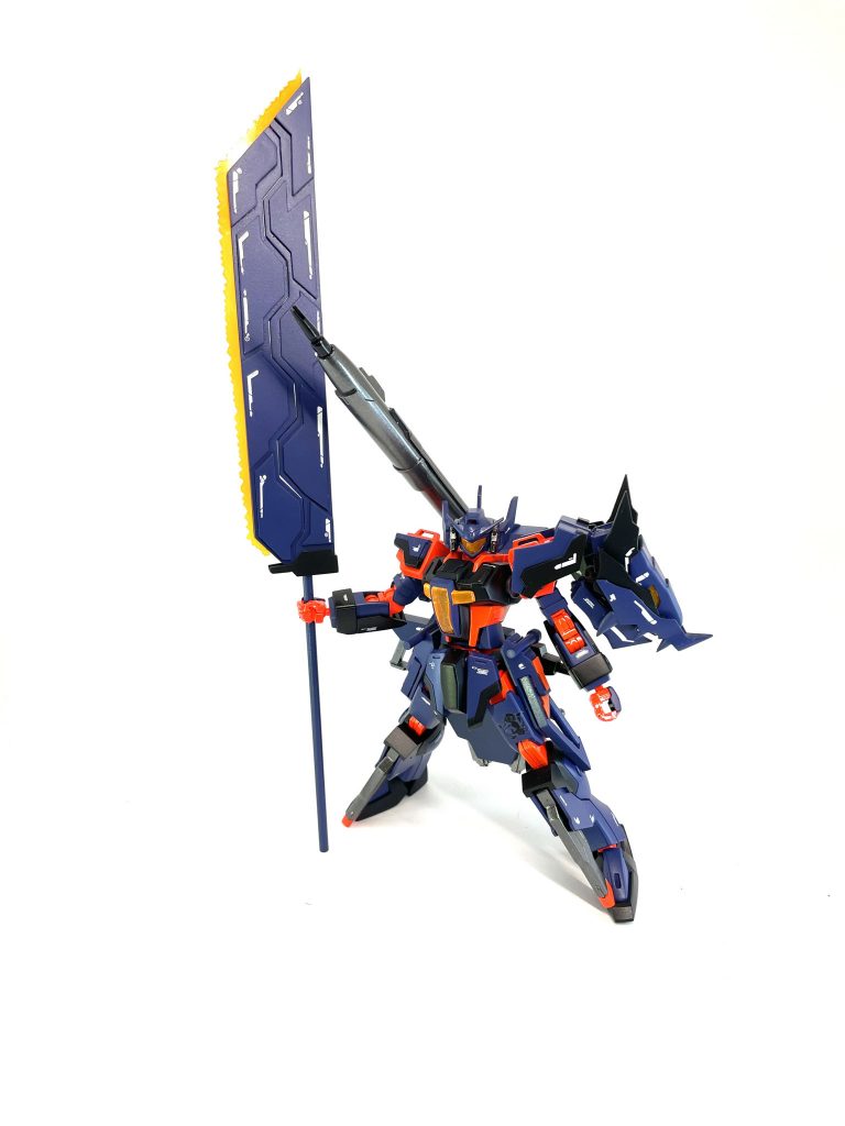 対艦刀バルムンクを持った姿。フルスクラッチの武器です。