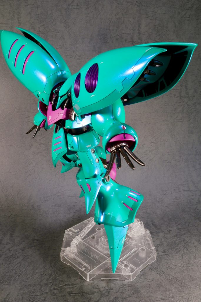 光沢部にはサファイアブルーのパールをコート。それにしても画像劣化が。。誰か教えてください。