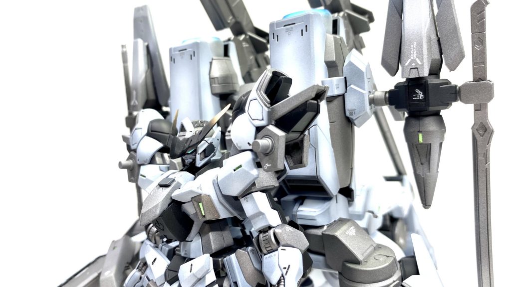 クタン参型合体の近景です。クタンの両サイドにAGEIIマグナムSVver.のバックパックを取り付けてます。