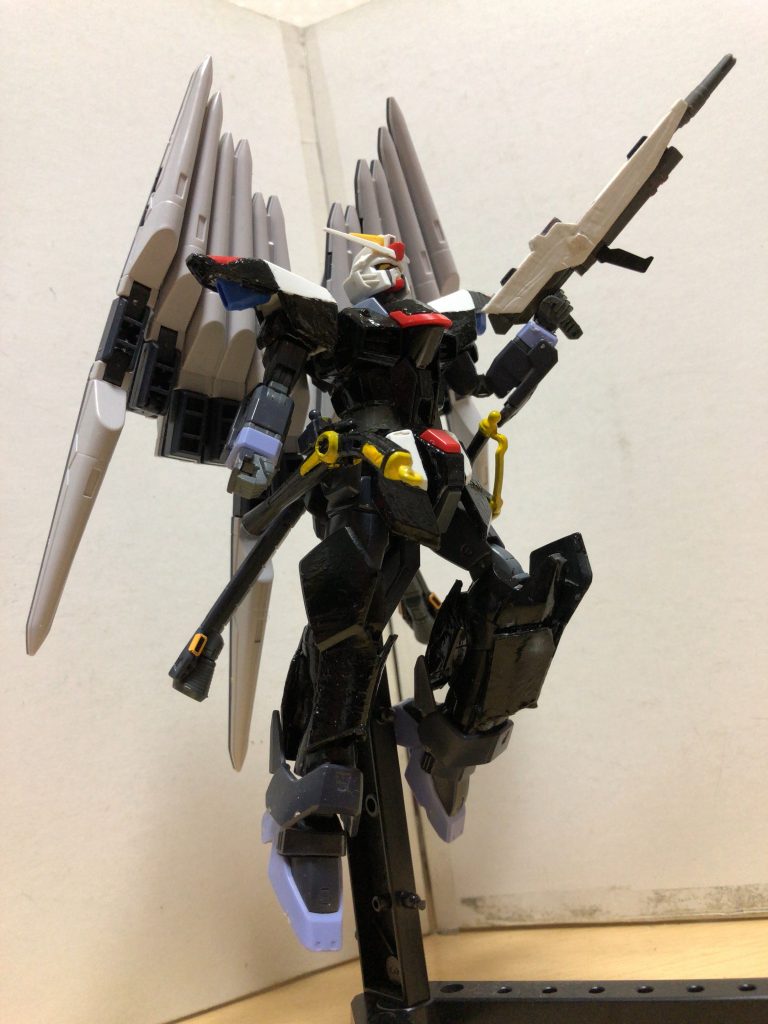 リバティング・ファンネル偶然手に入れた「アルス」と言うデータファイルに入っていた1つに着手・作成した装備。νガンダム(DFF装備)を彷彿とさせるシルエットで戦場を駆けるその画は優雅そのものだった。ただ時折見せる残酷な立ち振る舞いが理由か定かではないが、「棘毒(きょくどく)の薔薇」と称されている。