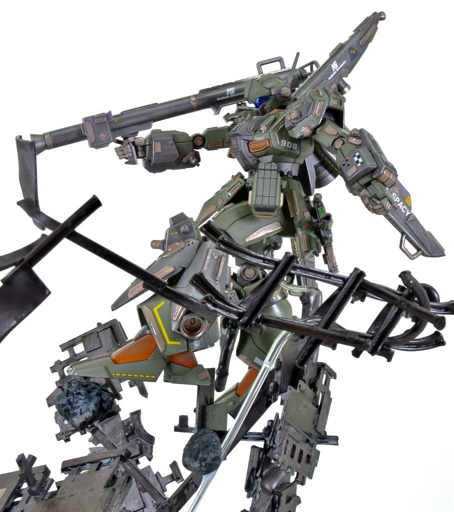 側面アップ熱で曲がった鉄骨に見えますか?