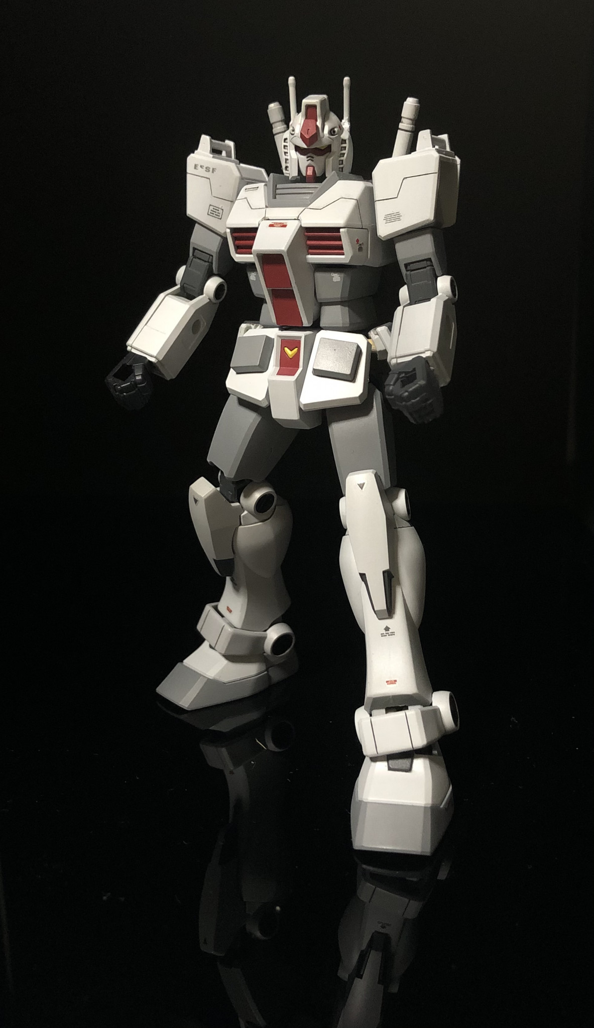 1/144ガンプラ エントリーグレード EG ガンダムロールアウトカラー 