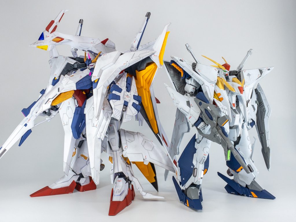 最後にペーネロペーと並べて。なんとか公開終了前に二機揃えることができました。以上、クスィーガンダムでした。ブログにここに載せきれなかった写真も載せてますので是非ご覧ください。↓https://puramonooshiire.com/finished/6213/