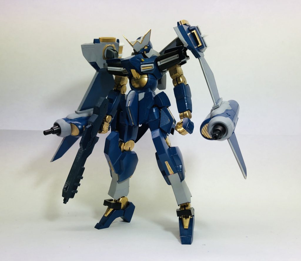 正面。羽はプラ板で大体の形を作って、モンテーロの羽、ティルトローターパックを組み合わせました。