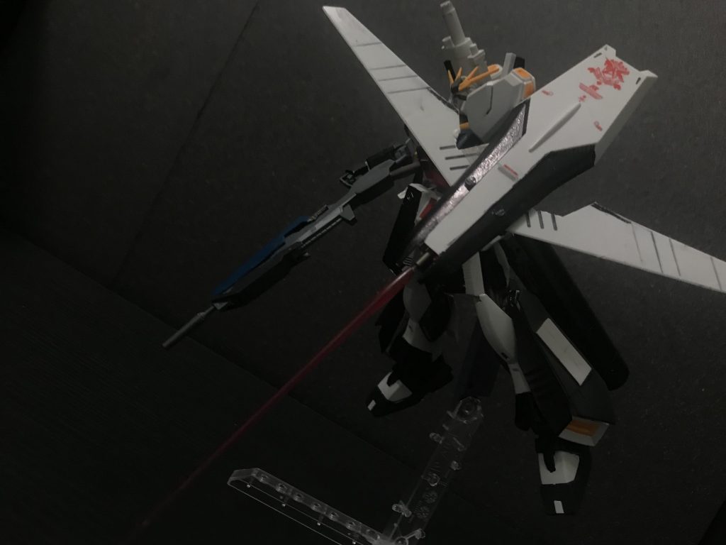 アーチャーシールドこちら新武装中距離に適したライフルビームサーベルにもなります(ライフルをサーベルにしたがる奴)