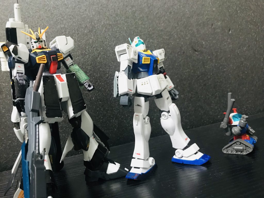 νsガンダム「行こう！まずは戦力を集めるために味方を探そう」ガンタンク「強い人の情報はあるの？」νsガンダム「いや、ない…あ！」