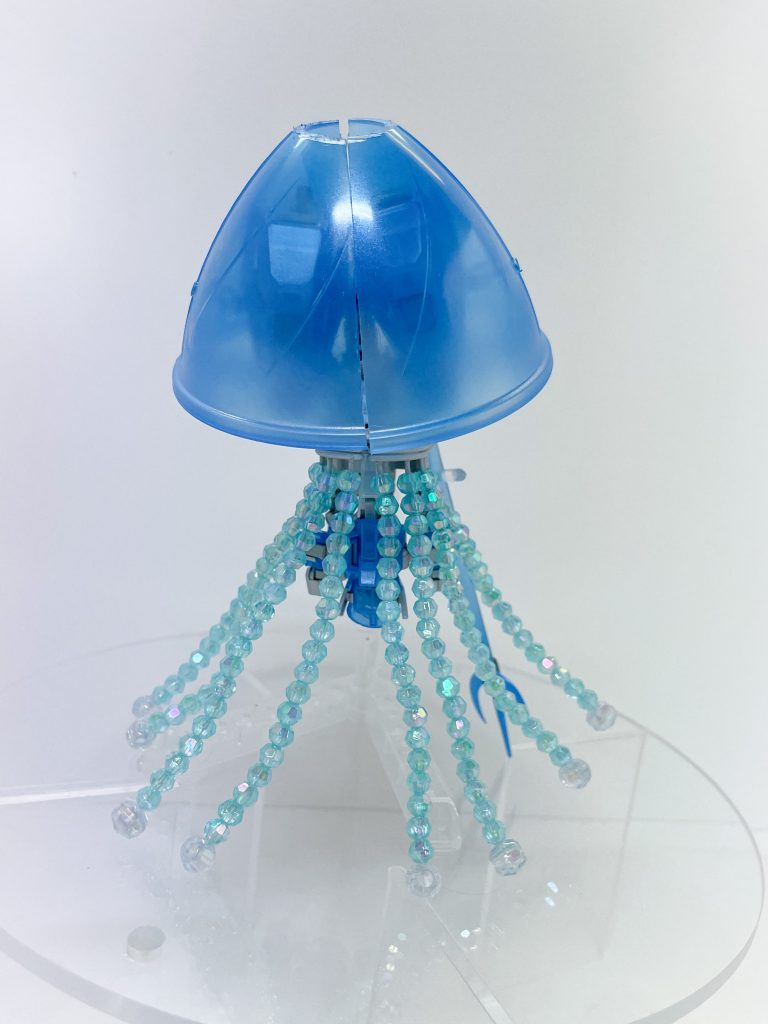 MA形態水中での機動力が向上する水中戦闘用形態。ショックウィップを下方に集め加速力、トップスピード共に向上する。