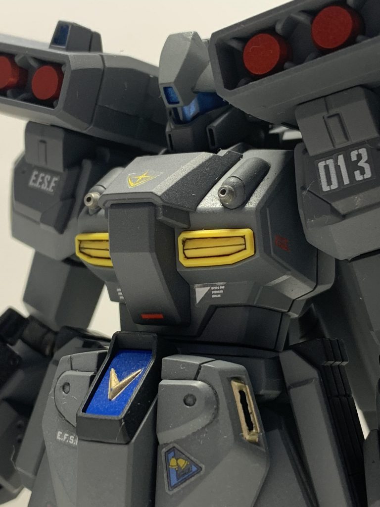 わかりずらいですが、クリアパーツの裏はメッキシルバーで塗ってます。