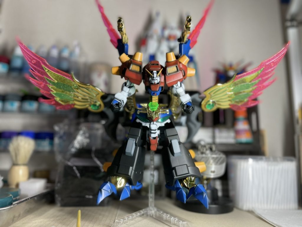 スタンドも使える様に改造しましたが自立するのと、ポージングするほどの稼動はないので不要でした