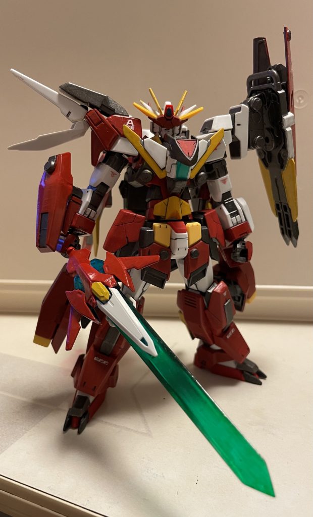 ショルダーシールドにマウントされたソードモード