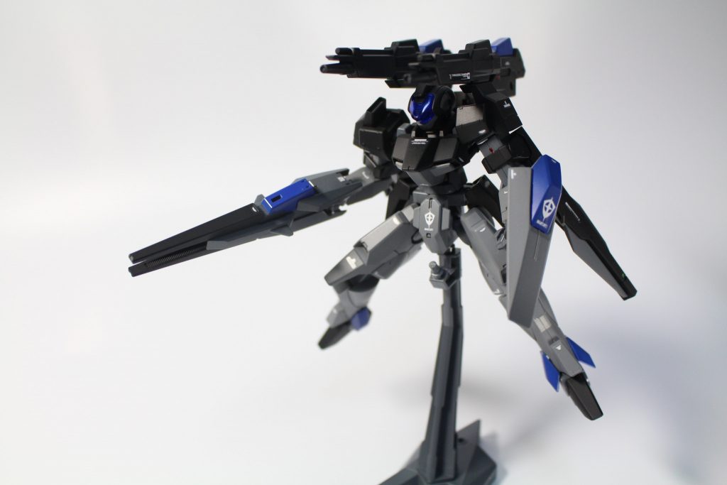 ▲一応MS形態時にも武器を使えるようにしています。ただ見映えはあまり良くないですね( ̄▽ ̄;)