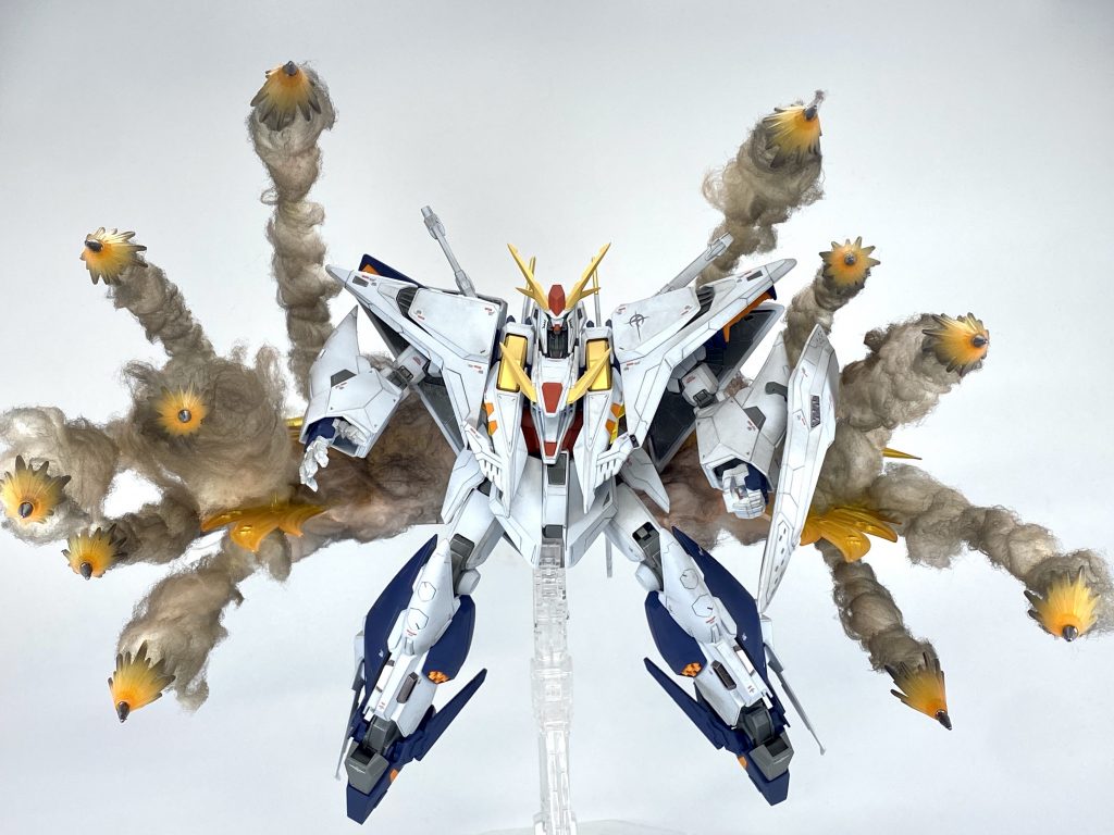 ペーネロペーと同様にファンネルミサイルエフェクトも仕上げてみました。