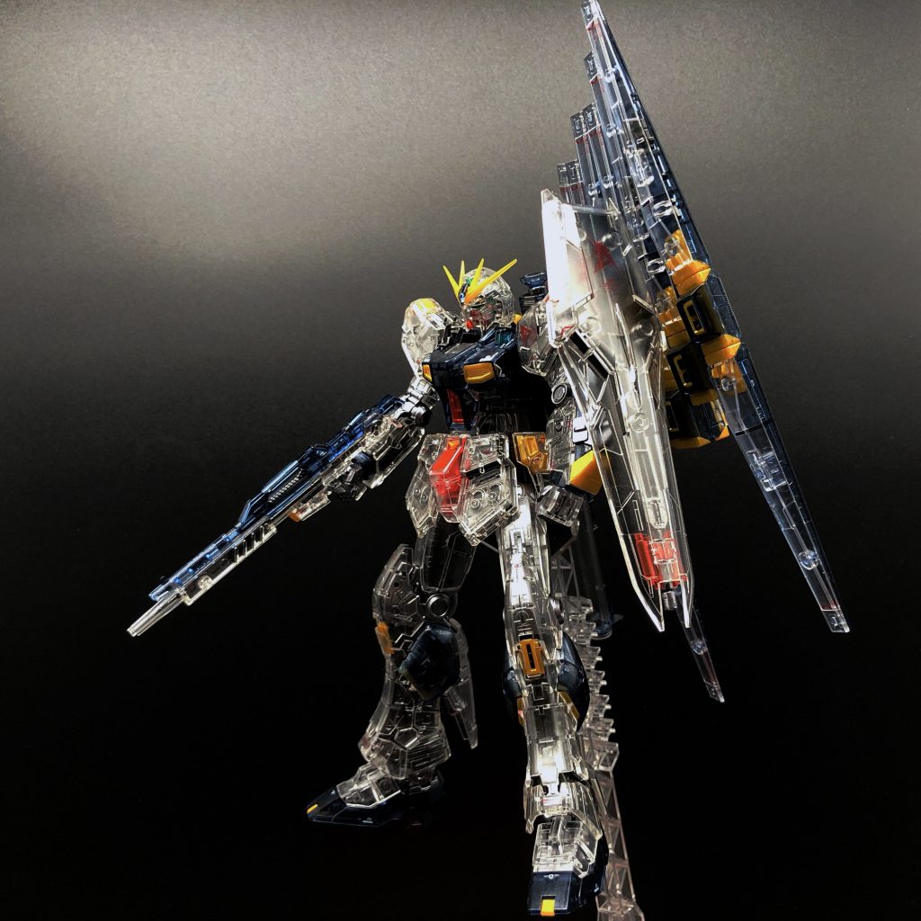 蛍光青は抑え目に塗りましたがUVを当てると反射で思ったより広がりますね🤔