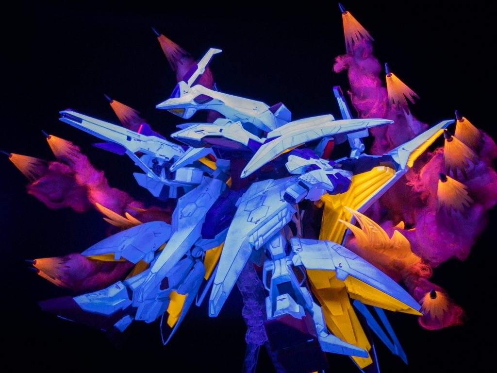 本体らエフェクトともになかなか綺麗に発光してくれるので満足いく仕上がりになりました。