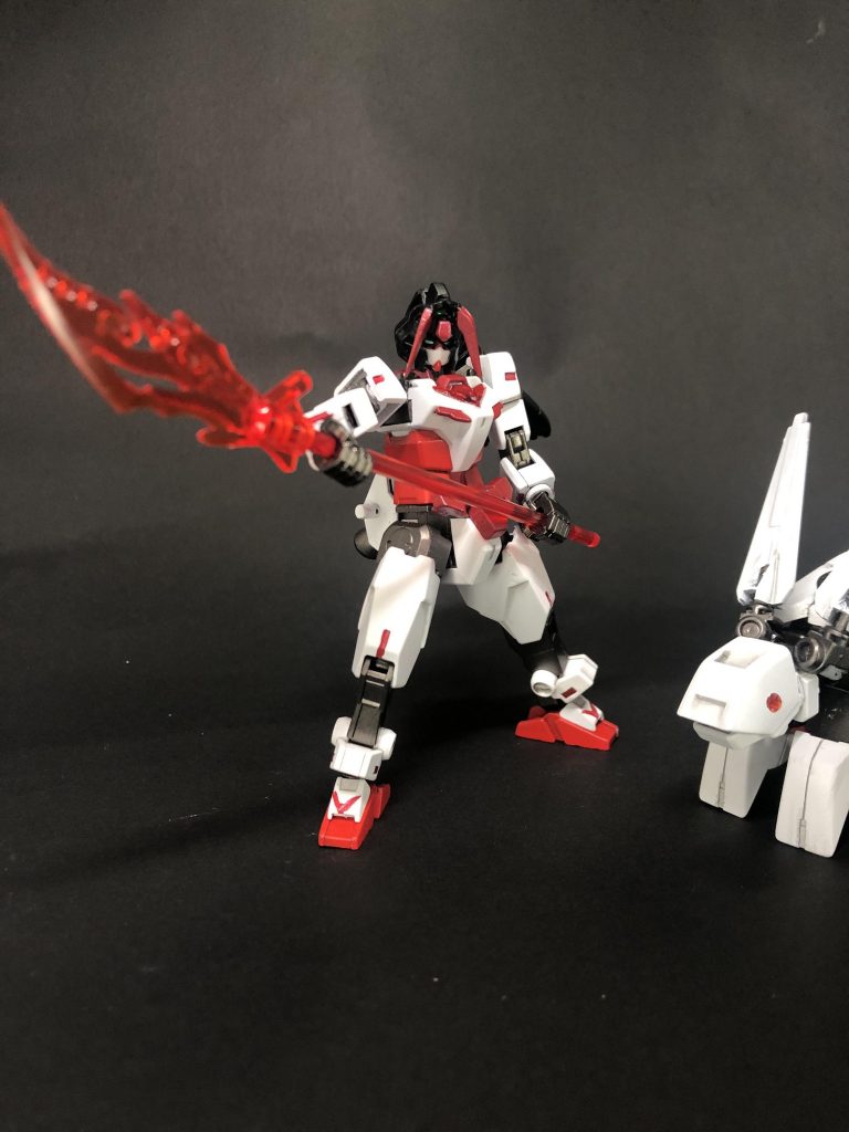 炎刃は薙刀にもなるぞ!???「でもアカネは薙刀あんまり上手じゃないピョン、双剣の方がいいと思うピョン。」(CV:釘宮理恵)