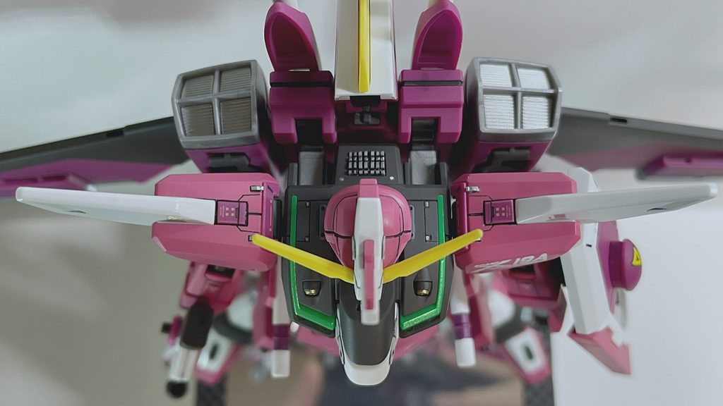 ガンプラを作っていると「ここの成型色キレイだな〜」と思うことが結構あるので今後は選択肢としてこの部分は無塗装!みたいなことも気軽にできそうなのでますます楽しくなりそうです♪最後までご覧いただきましてありがとうございました(⌒▽⌒)