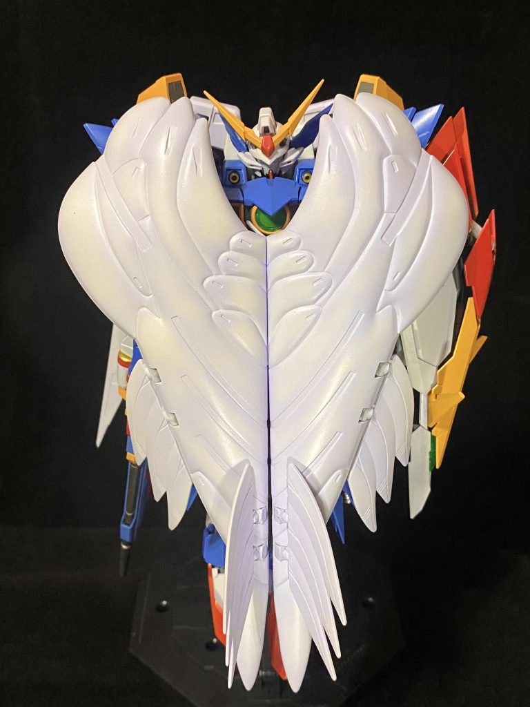 大気圏突入形態。代表的なポーズですよね。干渉なく変形します。