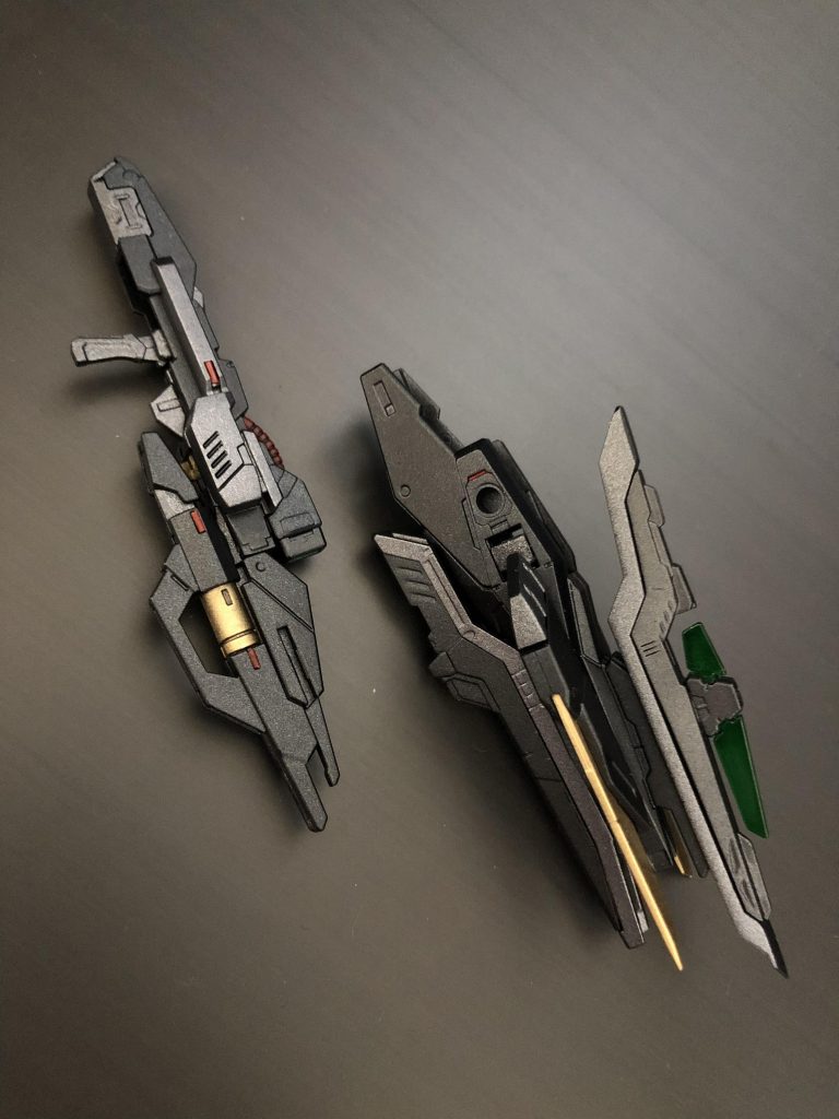 そしてGNバスターライフルに装着して出力を上げるアタッチメントを用意しました。GNバスターランチャーとなります。この七砲門でセブンショットとさせていただいております。