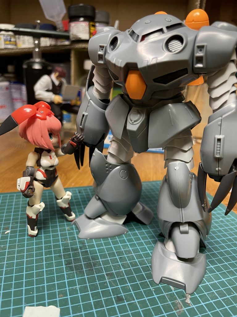 素組み状態まさかコレから、くり抜き地獄とアーム選定にこんなに時間がかかるとは夢にも思わなかった。数日で完成するやろ。と軽く考えておりました。_(:3 」∠)_