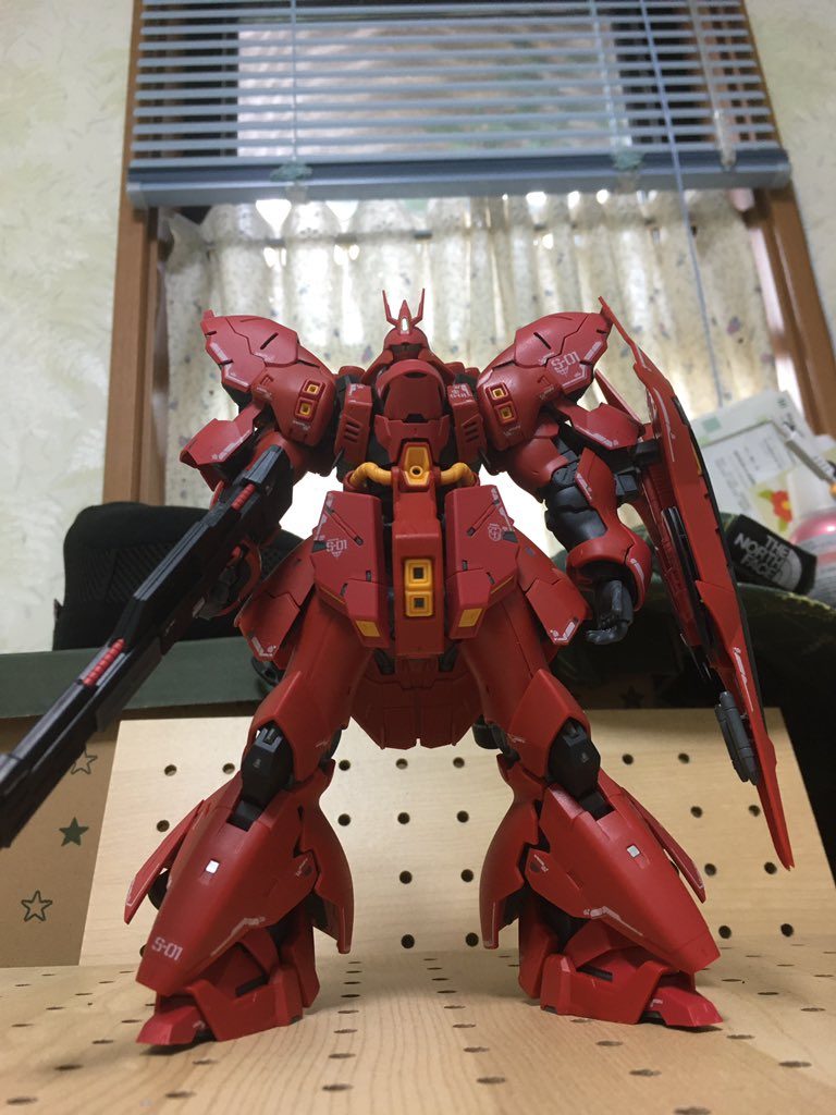 下からの煽りアングル