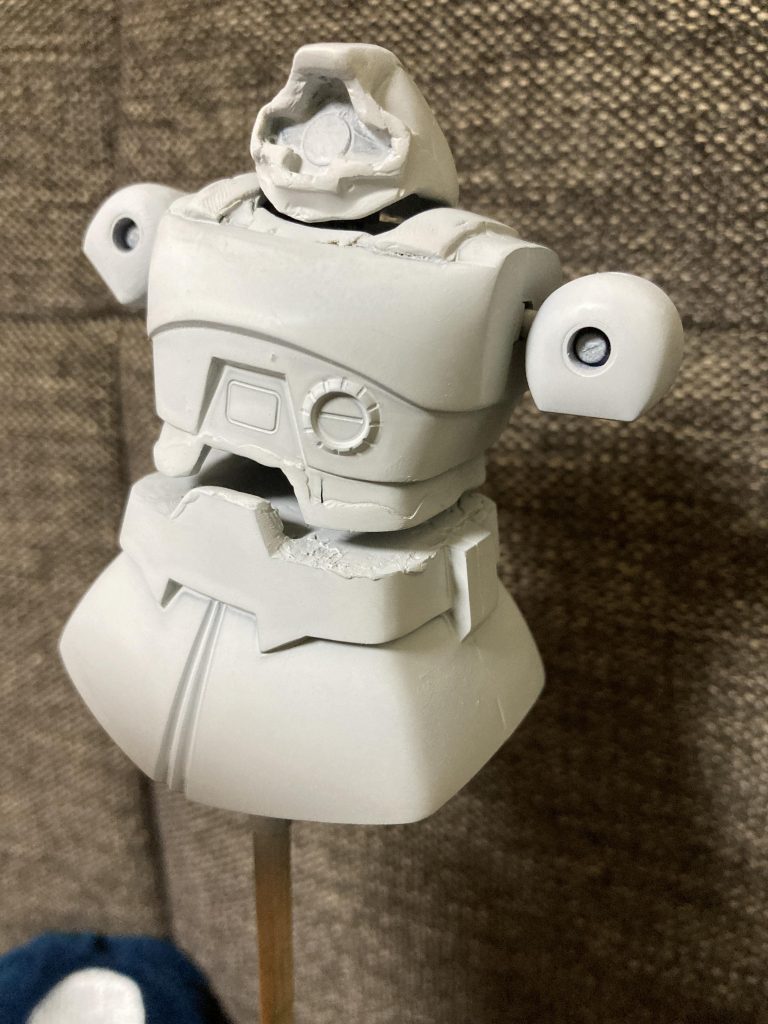 腰も動きますよ