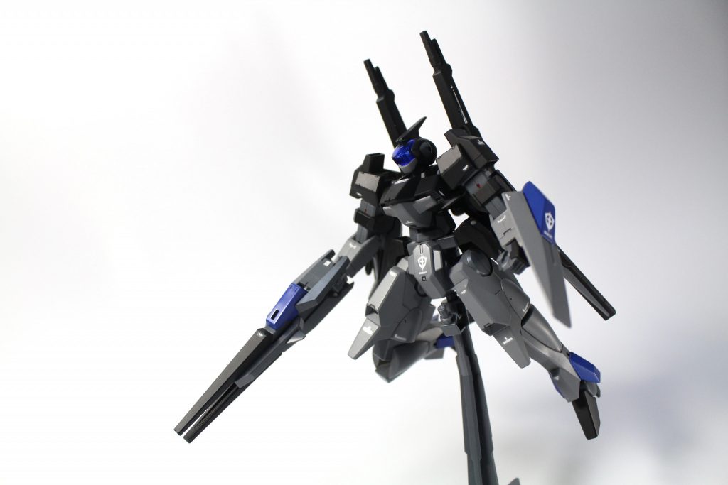 ▲背部に武器を追加した以外は特にいじっていません。筋彫り等はできないため最近発売されたAGEのデカールを使用することで情報量を少しでもあげるようにしてみました。