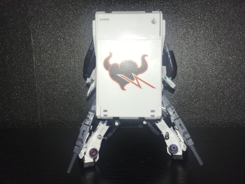 なんか、とりあえずシール貼りましたウーアオーガンダムIIIを使ってますが、リメイク前なので、また今後この装備もリメイクします