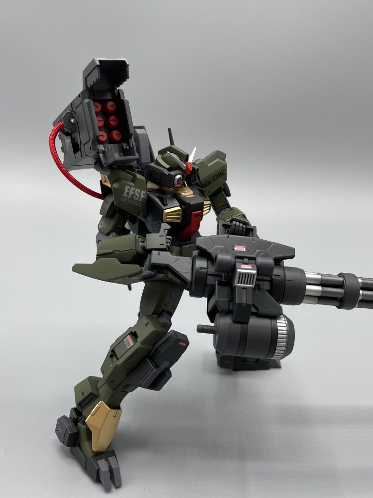 ◾️使用キット・HGUCガンダムMk-Ⅱ(ティターンズ)revive版:素組でも惚れ惚れするガンプラでした✨・HGガンダムサバーニャ:中古屋で売っており試しに混ぜてみたところ脚の接続がそのままにfix!・HGBCジャイアントガトリング:大型武器を持たせたくて…これも店舗に結構残ってました笑・コトブキヤ ミサイル&レドーム:コマンドガンダムといえばミサイルポッドと思い購入笑