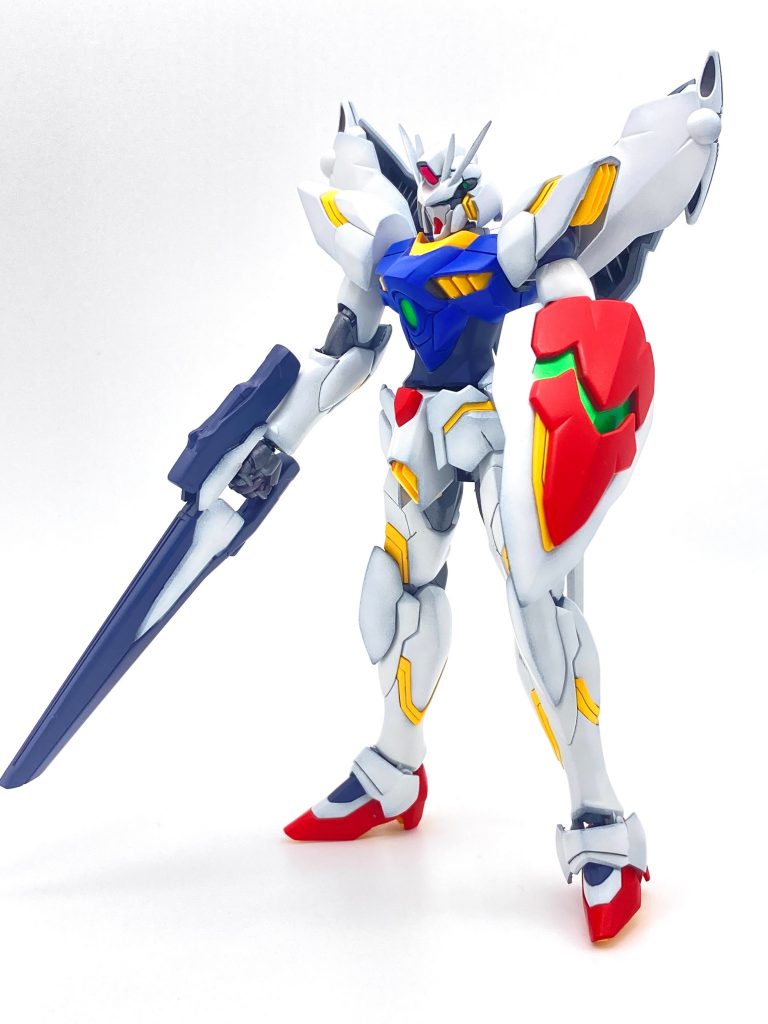 本体は合わせ目消しのみ行っています。素組みだと360°どこから見ても合わせ目が見えてしまうので、これだけでもだいぶ印象が変わったと思います。