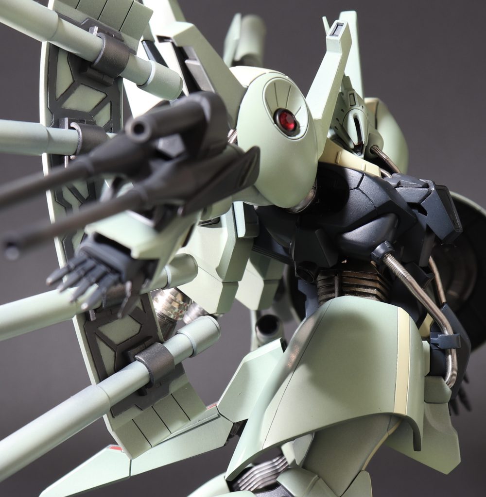 平手は鉄血の1/100から拝借